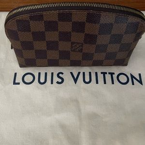 Louis Vuitton COSMETIC POUCH Damier Ebene N47516